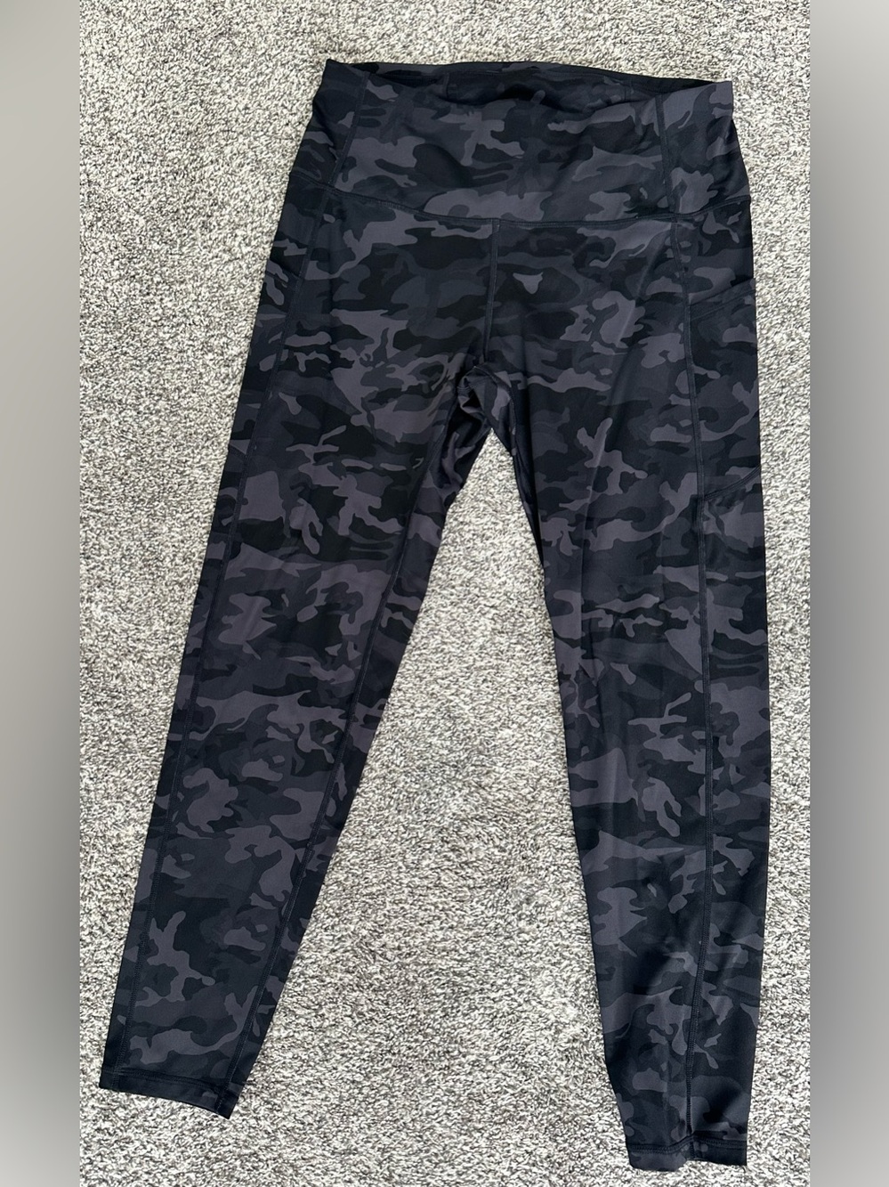 Women’s Camo Leggings